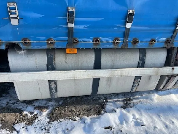 Brandstoftank Volvo FH440 OEM AK-12-723759 Gebruikt image 2
