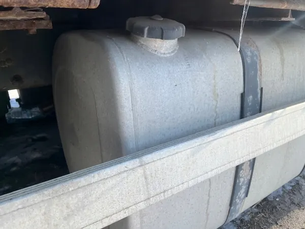Brandstoftank Volvo FH440 OEM AK-12-723759 Gebruikt image 3