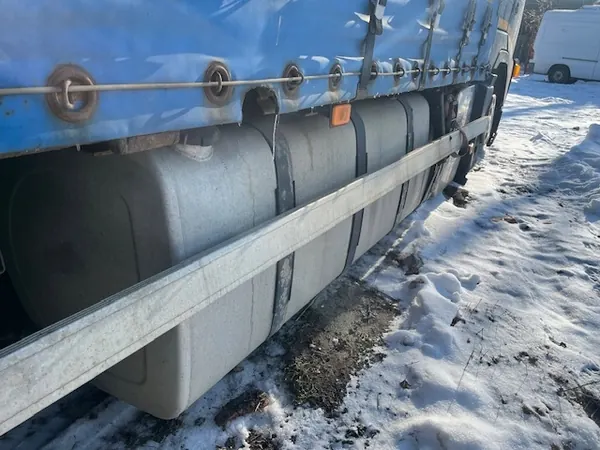 Brandstoftank Volvo FH440 OEM AK-12-723759 Gebruikt image 4