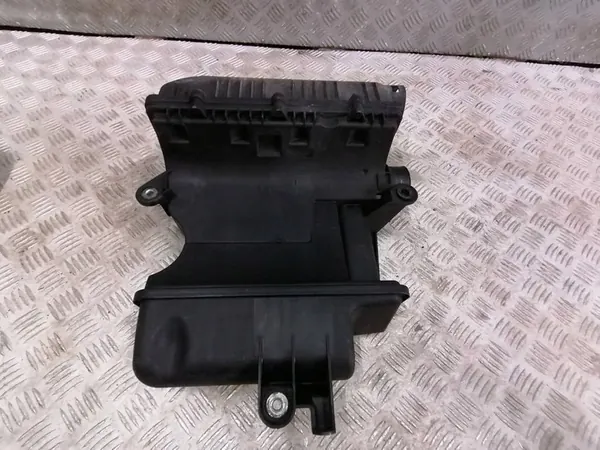 Ilmansuodattimen kotelo FIAT 500 1.4 07- PANDA 03-10 OEM 51818268 image 3