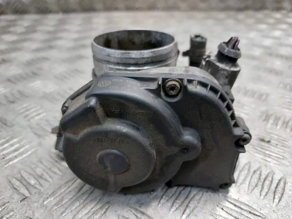 Corpo de Aceleração Volkswagen Bora I 2.0 8V OEM 06A133066E image 4