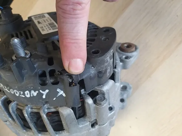 VW SEAT SKODA Alternator 05E903026K image 2