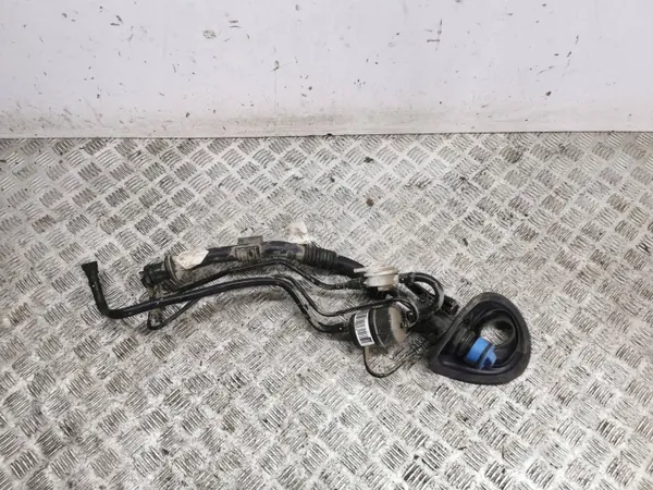 Tanque AdBlue Mercedes-Benz OEM A1664701720 Usado image 2