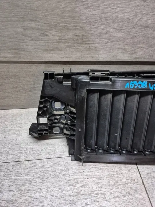 Grille de Ventilation Mercedes W214 A2145000000 image 2