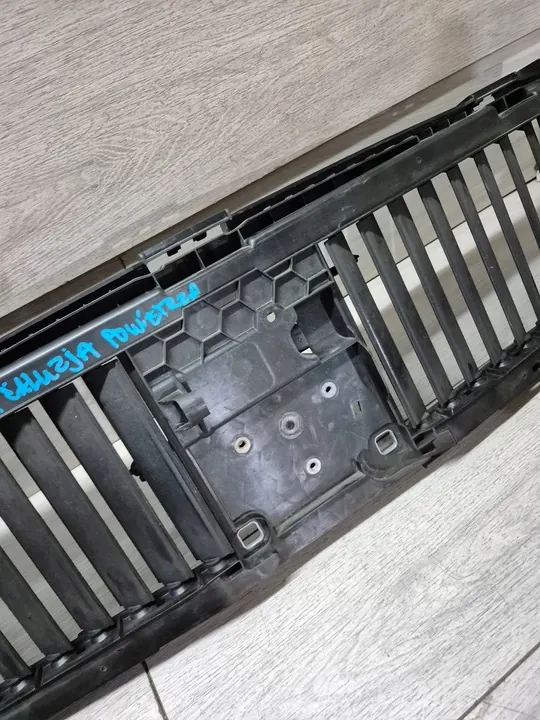 Grille de Ventilation Mercedes W214 A2145000000 image 3