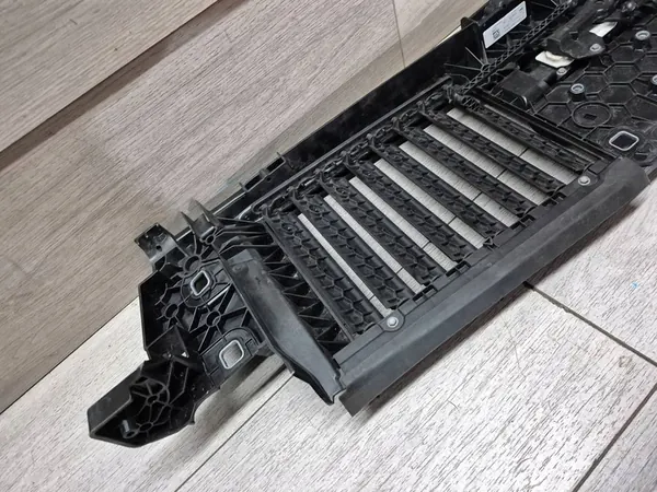 Grille de Ventilation Mercedes W214 A2145000000 image 6