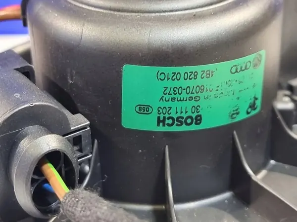 Ventilador de aquecimento Audi A6 C5 4B2820021C image 3
