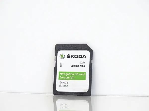 Carte SD OEM 5E0051236A pour Skoda Octavia III GPS image 2
