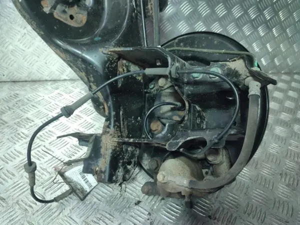 OEM 423556 Oikea Takaheiluri Renault Koleosille image 3