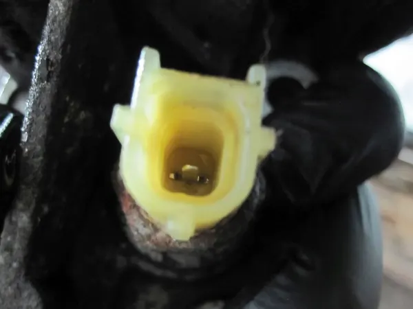 LDV TRANSIT 2.4 TDDI Carcasa de Filtro de Aceite YC1Q-6B624-AK image 5