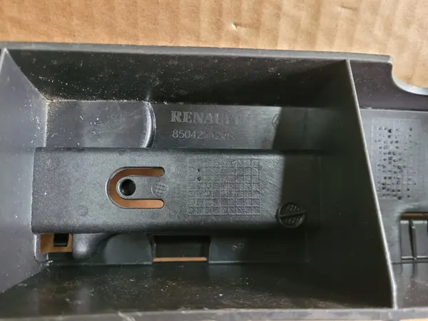 Suporte de para-choque traseiro Renault Captur I 850425825R image 4