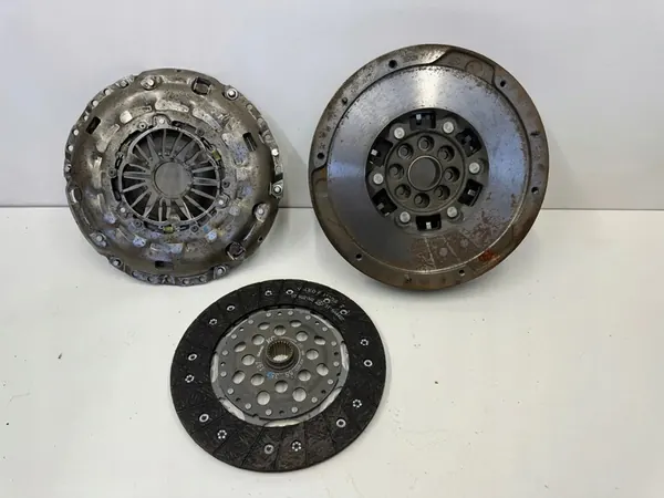 Opel Insignia A 2010 Flywheel OEM 55576200 image 5