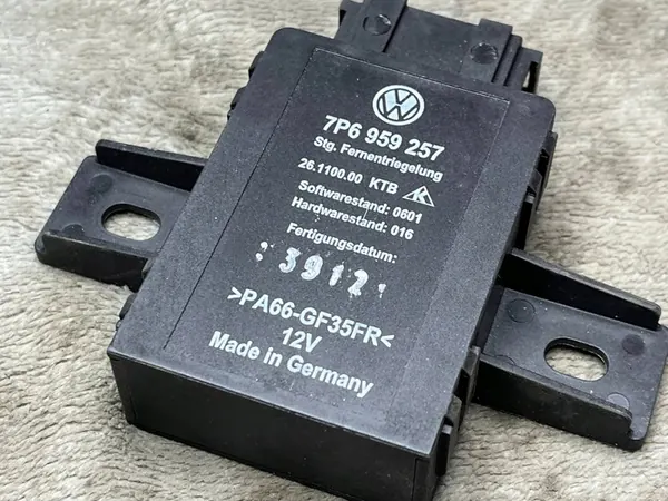 VW Touareg II Sätekontrollmodul 7P6959257 image 2
