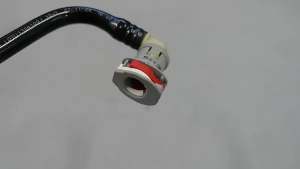 Manguera de purga BMW G22 OEM 8485971 - Usado image 5