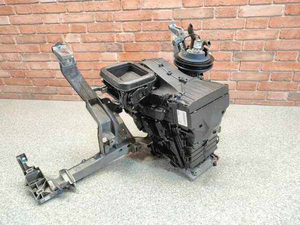 Verwarmingsblazer Frame BMW i3 OEM 9265944 Gebruikt image 7