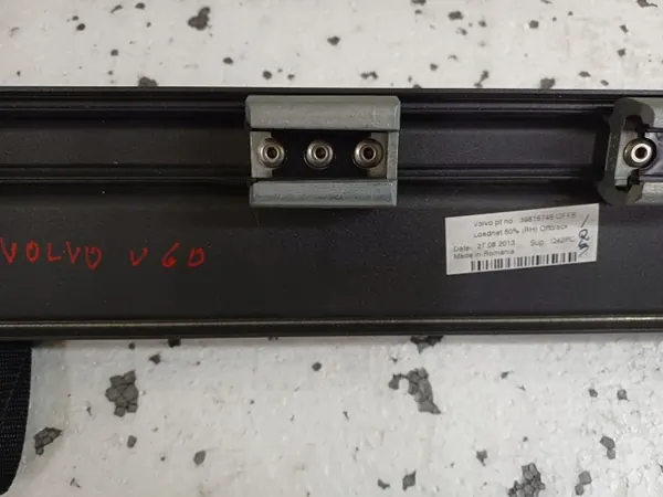 Volvo V60 2013+ Cortina de Maletero OEM 39816746 image 3