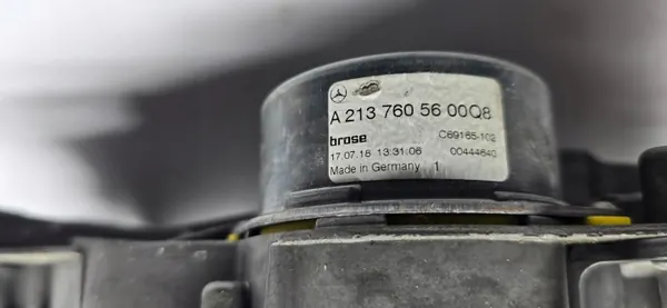 Bagageluckans aktuatormercedes E-klass W213 OEM A2137605600Q8 image 4