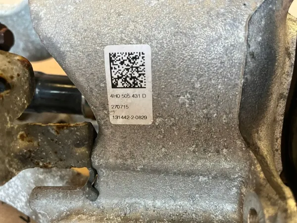 Audi A8 D4 3.0TDI Vasen Taka Ripustusvarsi OEM 4H0505431D image 4