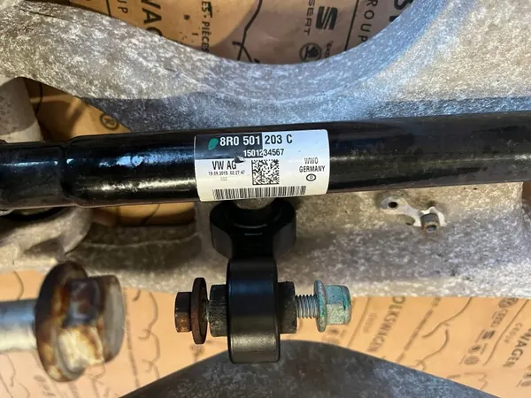 Audi A8 D4 3.0TDI Vasen Taka Ripustusvarsi OEM 4H0505431D image 6