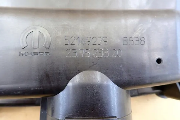 FIAT 500 1.0 Ilmansuodattimen Kotelo OEM Mopar 52149229 image 9