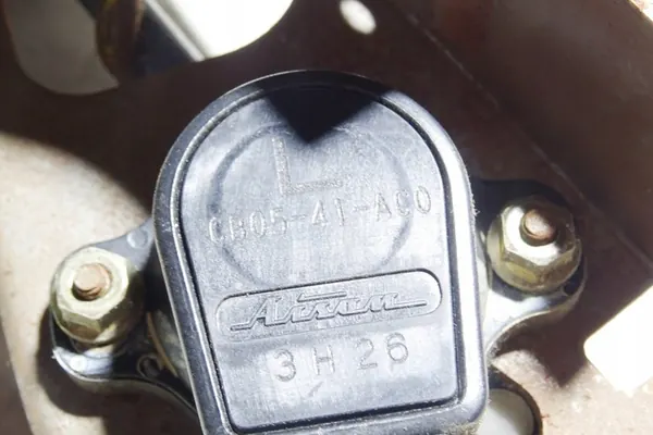 Throttle Pedal MAZDA MPV II 2.0L Diesel image 3