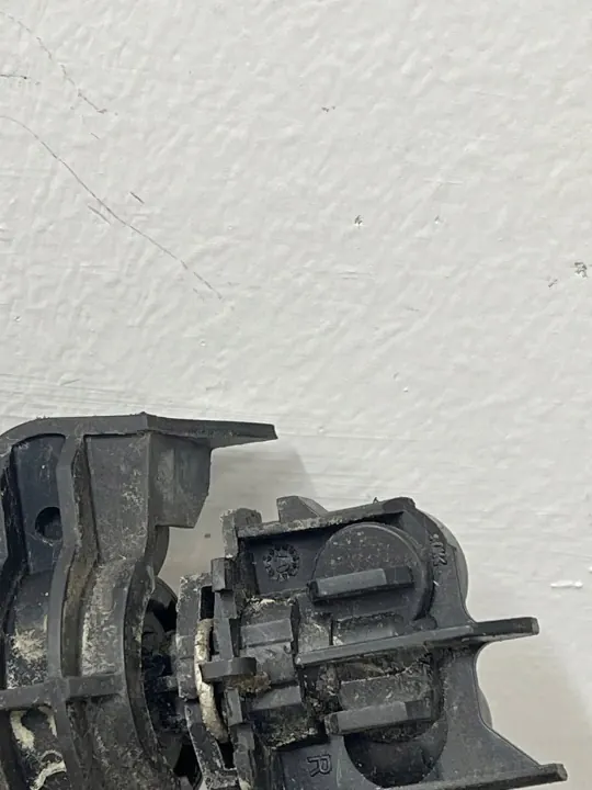 Opel Antara 2008 Höger strålkastartvättsmunstycke OEM ESH6028 image 4