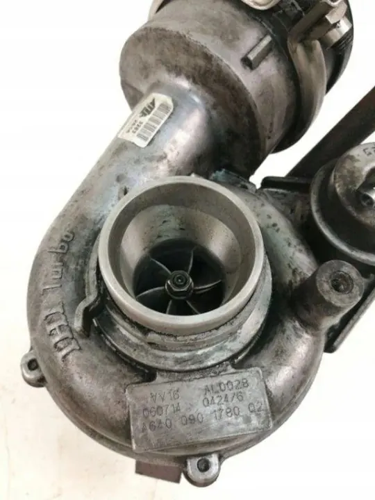 Mercedes-Benz Turbo OEM A6400901780 - Begagnad image 4