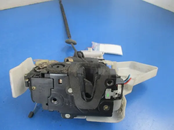 VW Polo 9N Linke Hintertürschloss Elektrisch OEM 3B4839015AG image 4