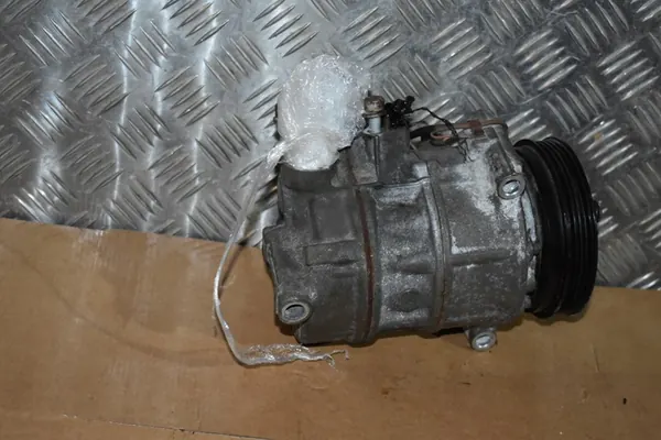 Compresseur de Climatisation Porsche Panamera 971 image 4