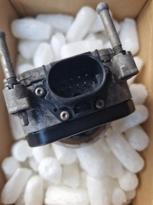 Radar Distronic OEM A2469003712 Mercedes image 3