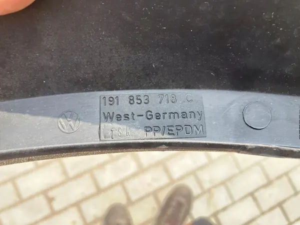 VOLKSWAGEN GOLF II Oikea Lokasuoja 191853718c image 8