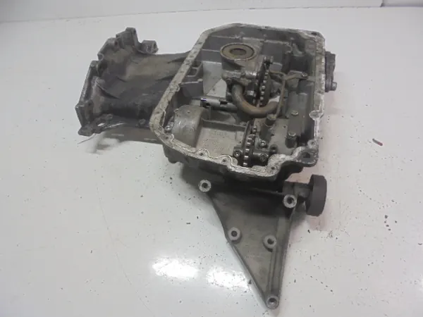 Bomba de aceite usada OEM 059103337 para Audi A4 Avant 2.5L Diesel image 2