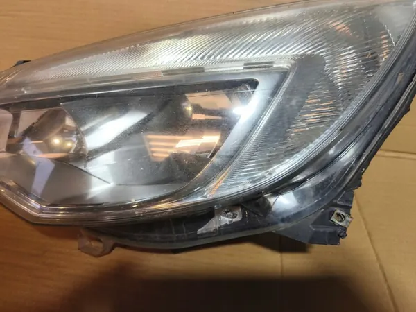 Vasen Etuvalaisin Opel Astra J IV image 5