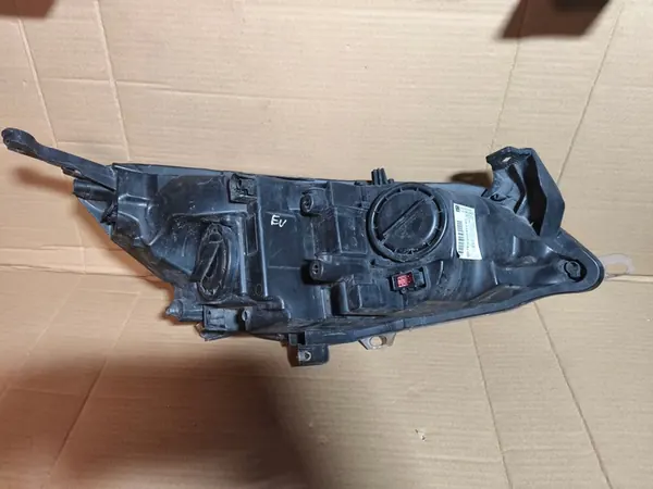 Vasen Etuvalaisin Opel Astra J IV image 8