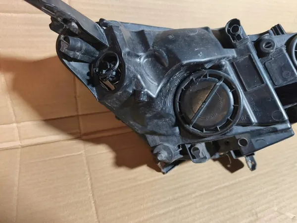 Vasen Etuvalaisin Opel Astra J IV image 9