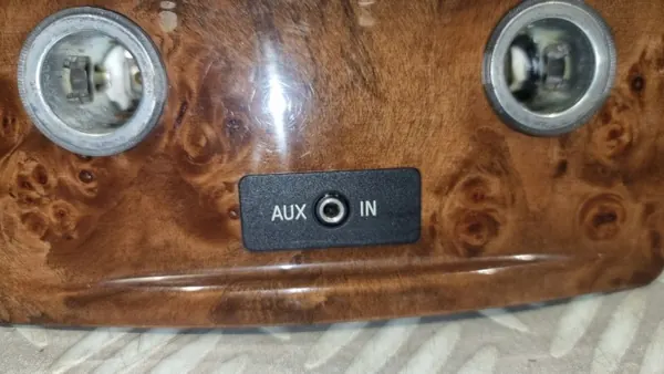 BMW OEM 6951142 Tunnelock AUX IN för E60/E61 image 6