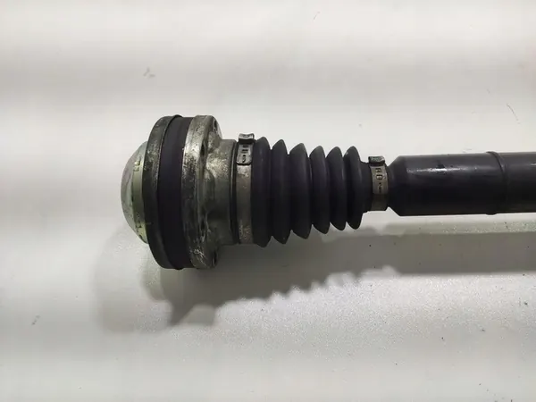 Framre höger drivaxel Audi A1 1.6 TDI 2010-2014 OEM image 4