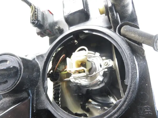 Farol esquerdo OEM 9644150980 - Estado usado image 4