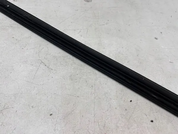 OEM OYT26245 Raspador Porta Dianteira Esq Toyota Avensis T27 image 3