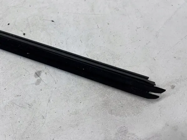 OEM OYT26245 Raspador Porta Dianteira Esq Toyota Avensis T27 image 5