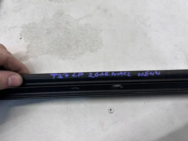 OEM OYT26245 Raspador Porta Dianteira Esq Toyota Avensis T27 image 8