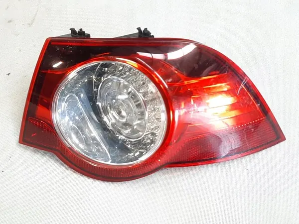 VW EOS Höger Bakljus 1Q0945096 image 2