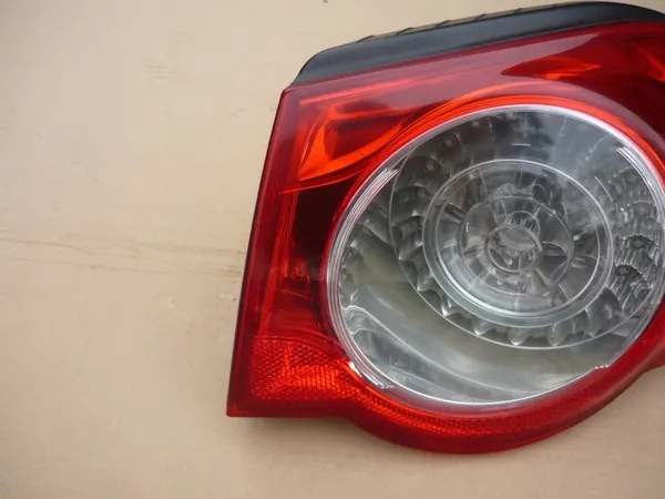 VW EOS Höger Bakljus 1Q0945096 image 4