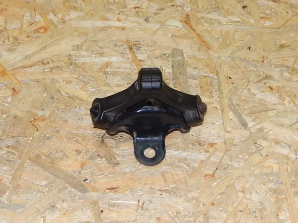 VW T5 Uitlaatophanging OEM 6Q0253147 image 2
