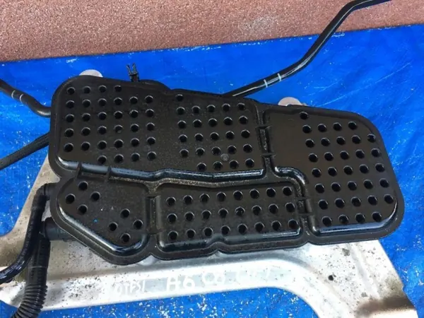 Audi A6 C8 2.0 TFSI Kohlefilter OEM 4K0201797S 4N0201801J image 4