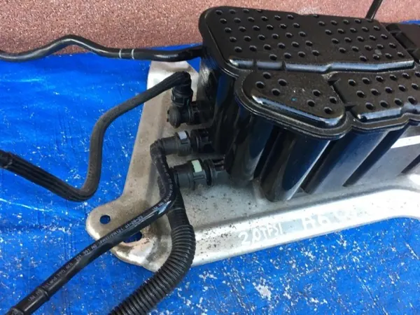 Audi A6 C8 2.0 TFSI Kohlefilter OEM 4K0201797S 4N0201801J image 5