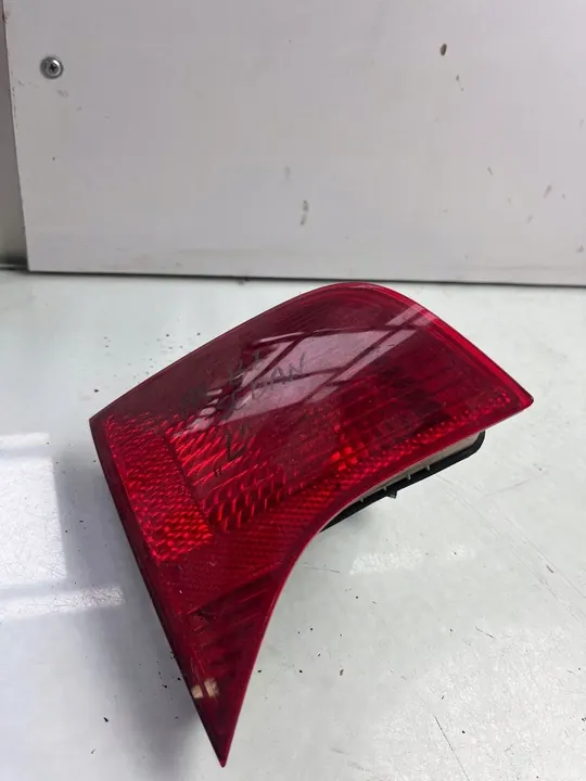 Linker Rücklicht Audi A4 S4 B6 8E 8H image 1