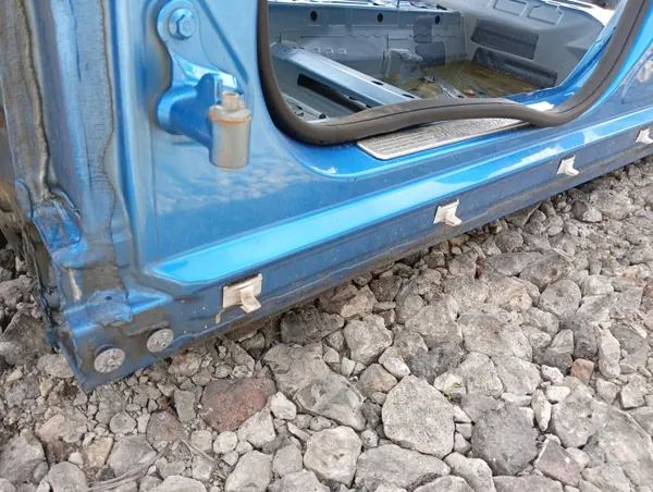 Mercedes GLA X156 Left Center Pillar - Used image 5