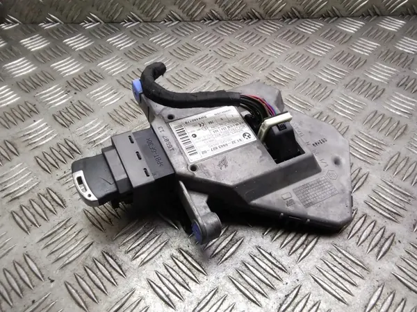 Interrupteur de contact OEM 6943827 pour BMW Série 7 E65/E66/E67 image 3