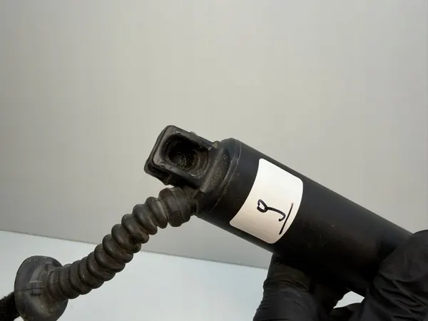 Elaktisk baklucka aktuator SEAT ATECA höger 575827852A image 3